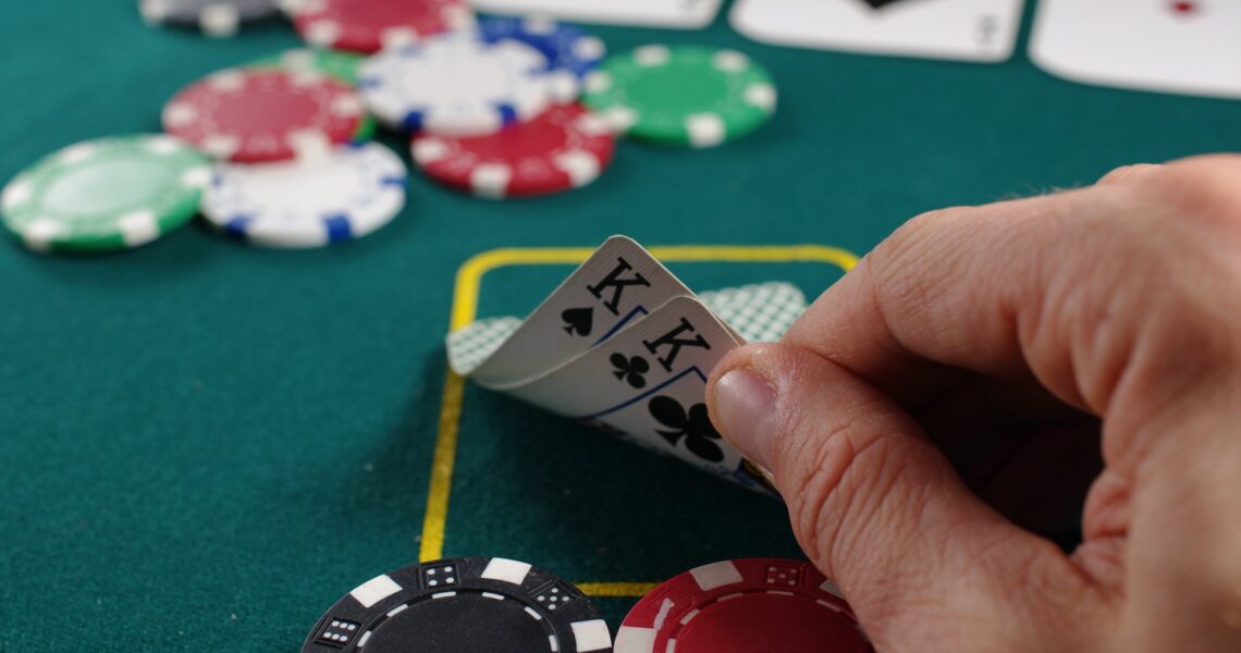 Gambling har underholdt os siden antikken – og følger med den digitale tidsalder